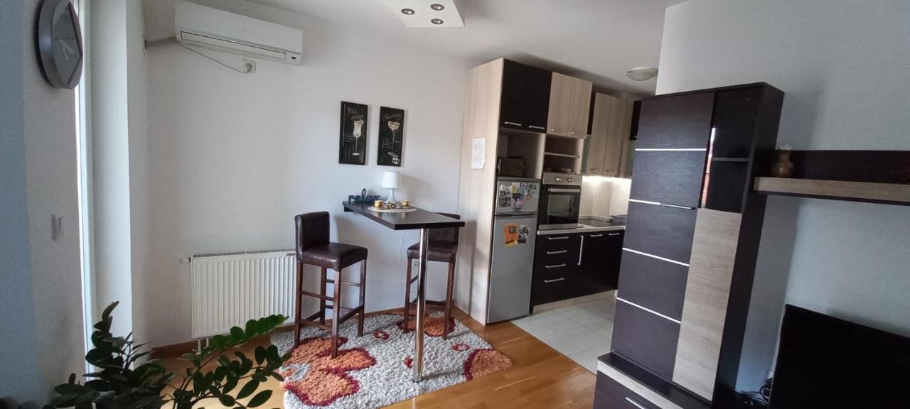 Beautifull Apartment Ni Exterior foto